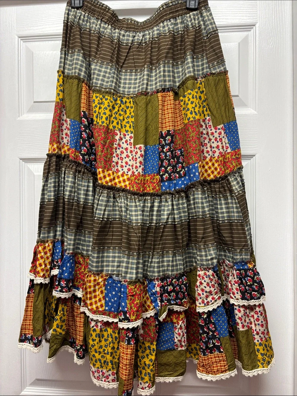 Easel Boho Patchwork Tiered Skirt in Brown, red & Blue-Crochet Lace Trim M New - Picture 3 of 3